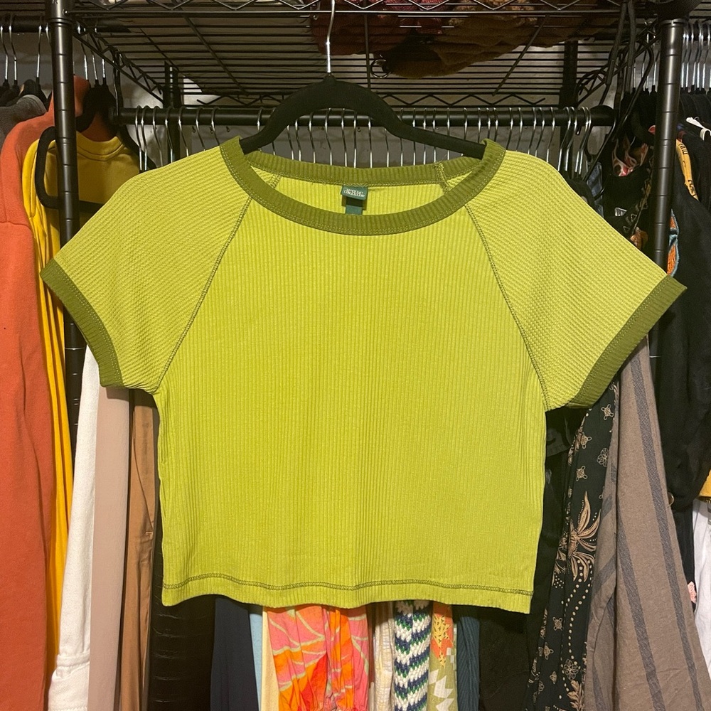 NWT Colorblock Cropped T Shirt